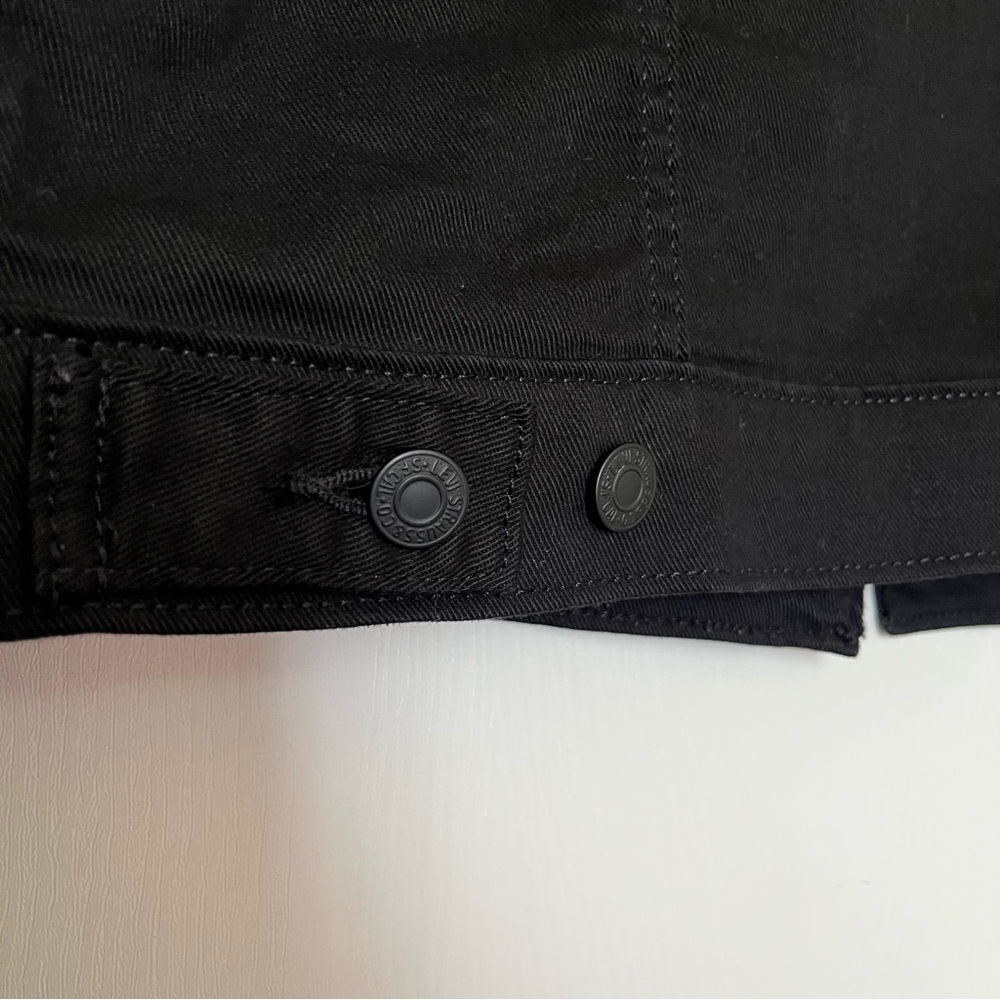 Levi’s Trucker Jacket - Picture 5 of 7
